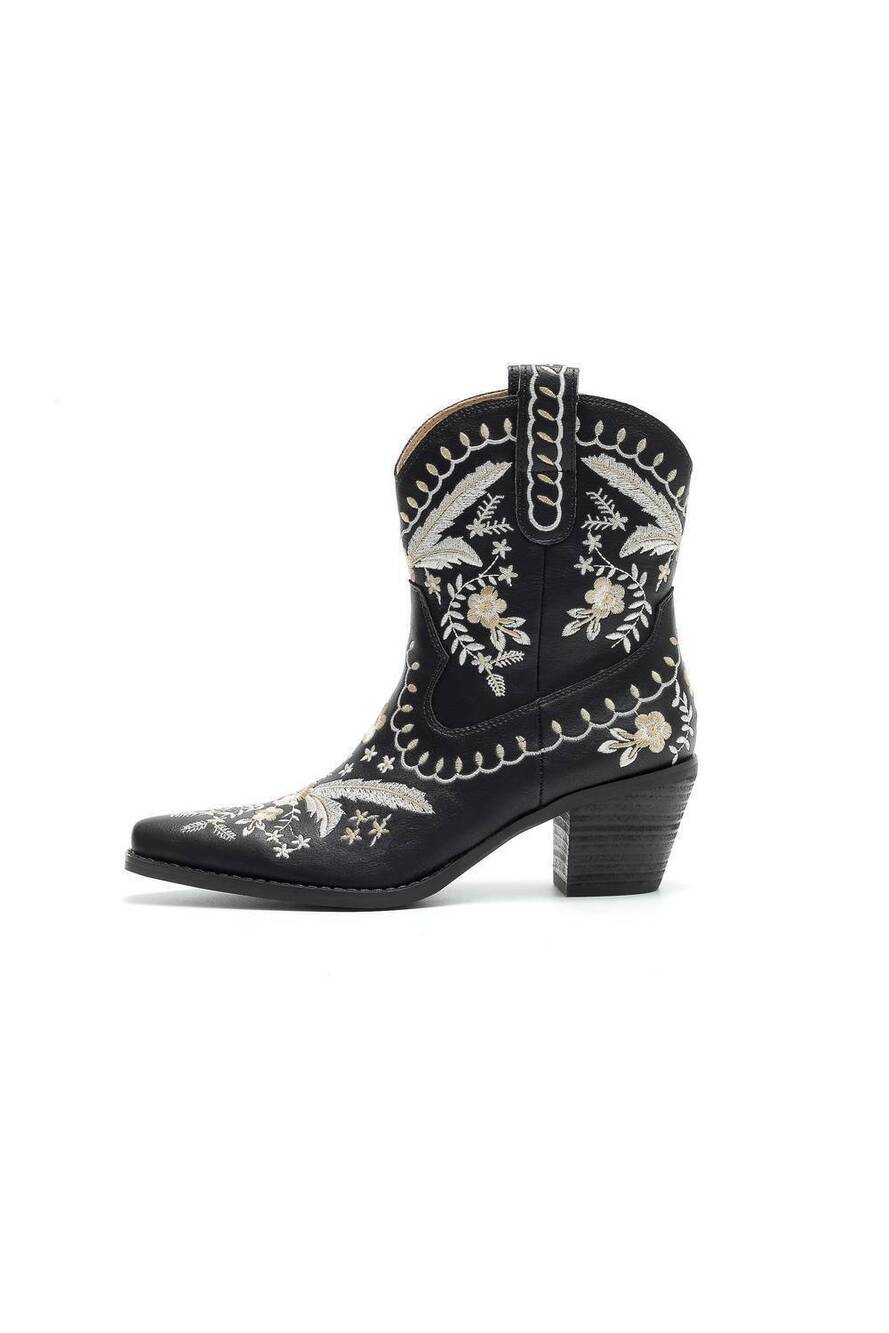 NEW MIIM women's corral western ankle boot in black/black